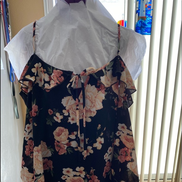 Pretty Summer Floral Blouse With Spaghetti Straps Open Shoulders with 3/4 Sleeve - Picture 2 of 3